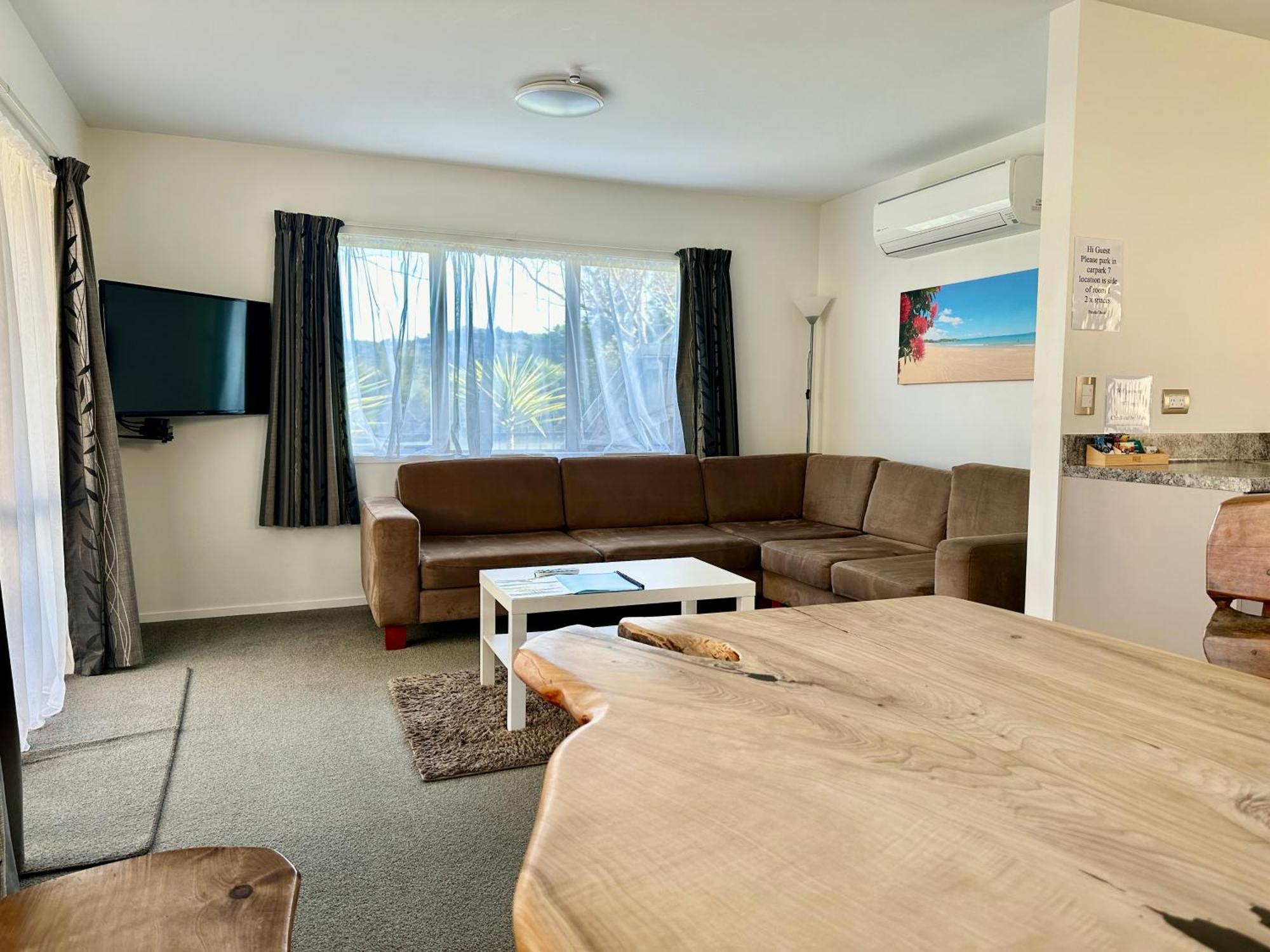 The Olive Motel Coromandel Exterior photo